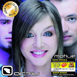 丝袜老师自慰摸下面
